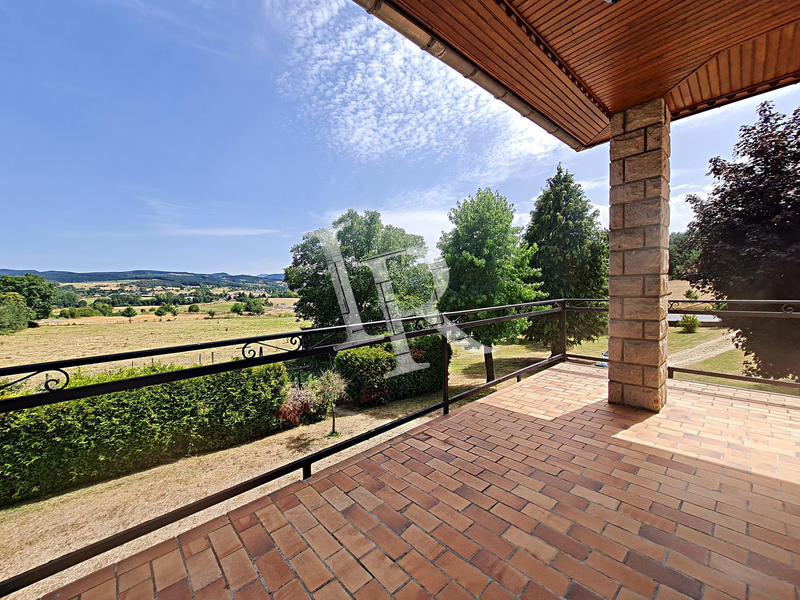 Maison - 101 m² - 6 pièces