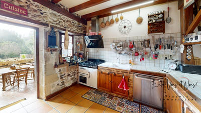 Maison ancienne - 310 m² - 12 pièces