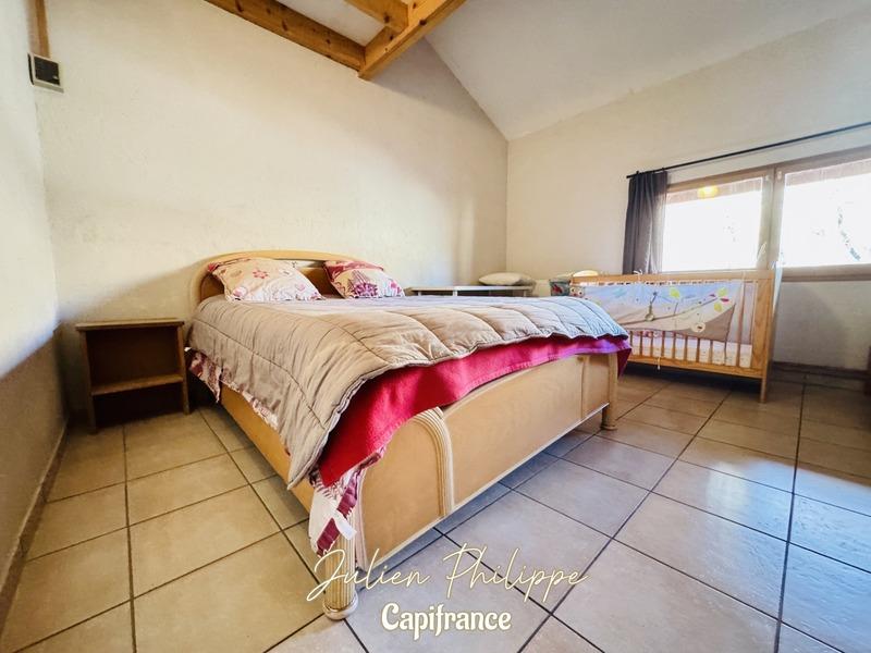 Maison - 500 m² - 12 pièces