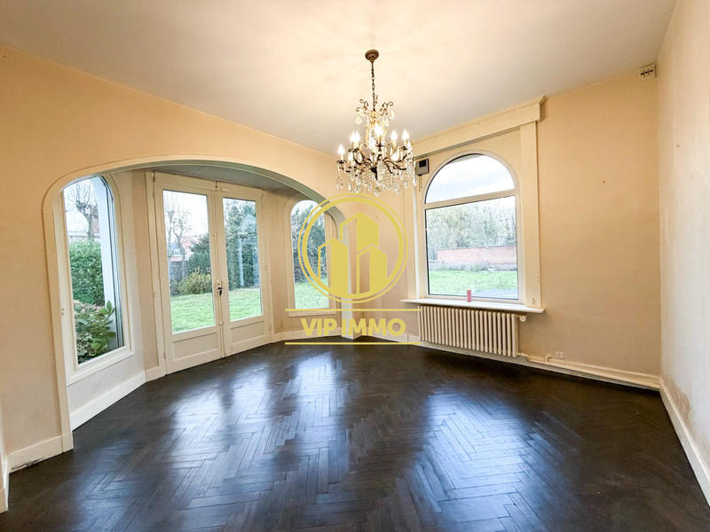 Maison - 166 m² - 8 pièces