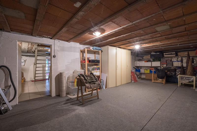 Maison - 267 m² - 7 pièces