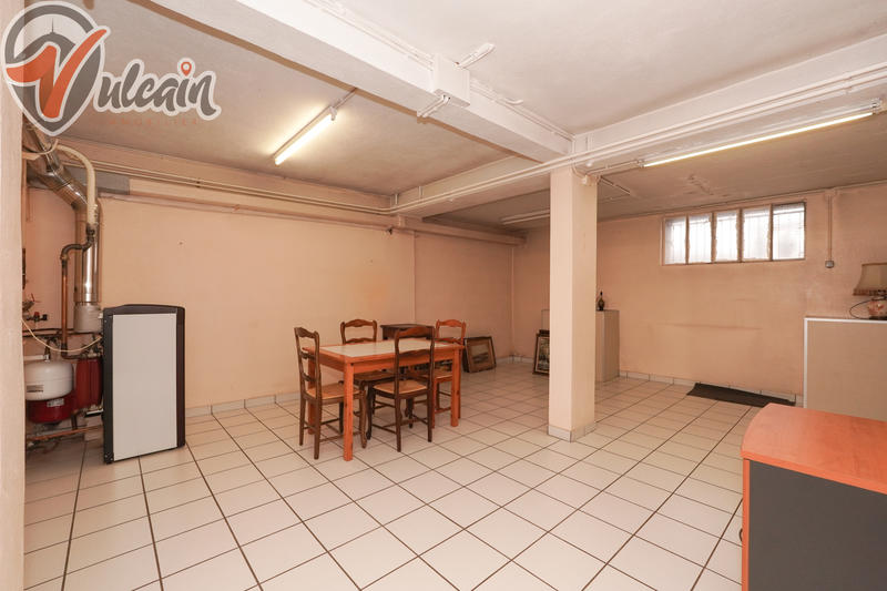 Maison - 196 m² - 8 pièces