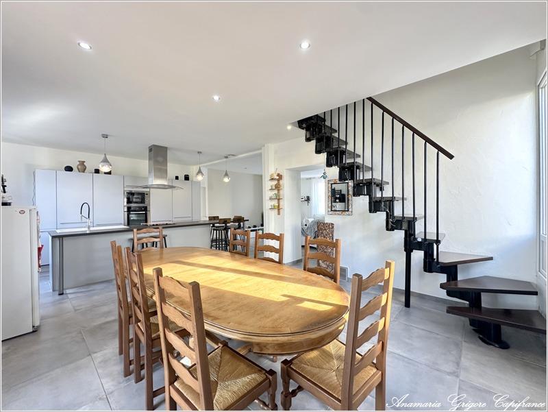 Maison - 197 m² - 6 pièces