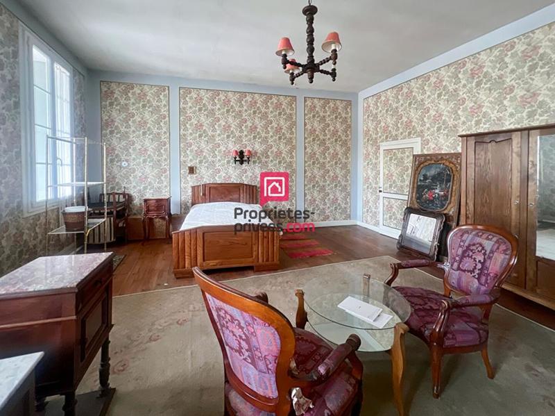 Maison - 266 m² - 8 pièces