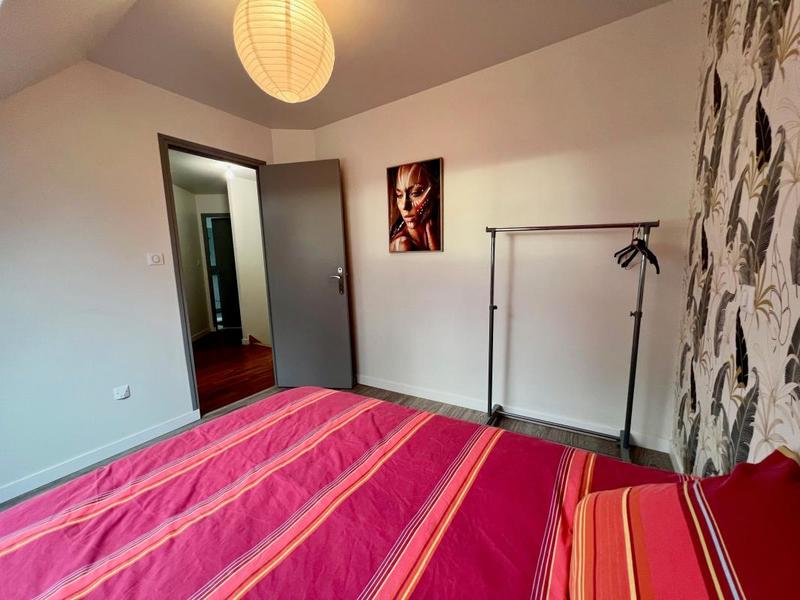 Maison - 85 m² - 5 pièces