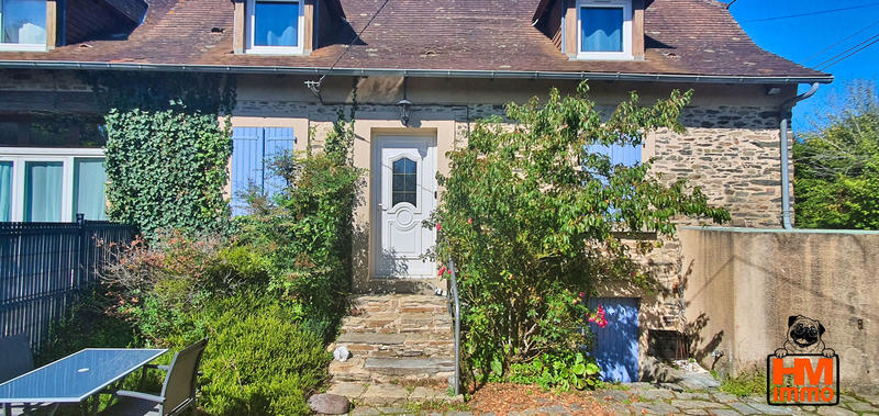 Maison - 212 m² - 7 pièces