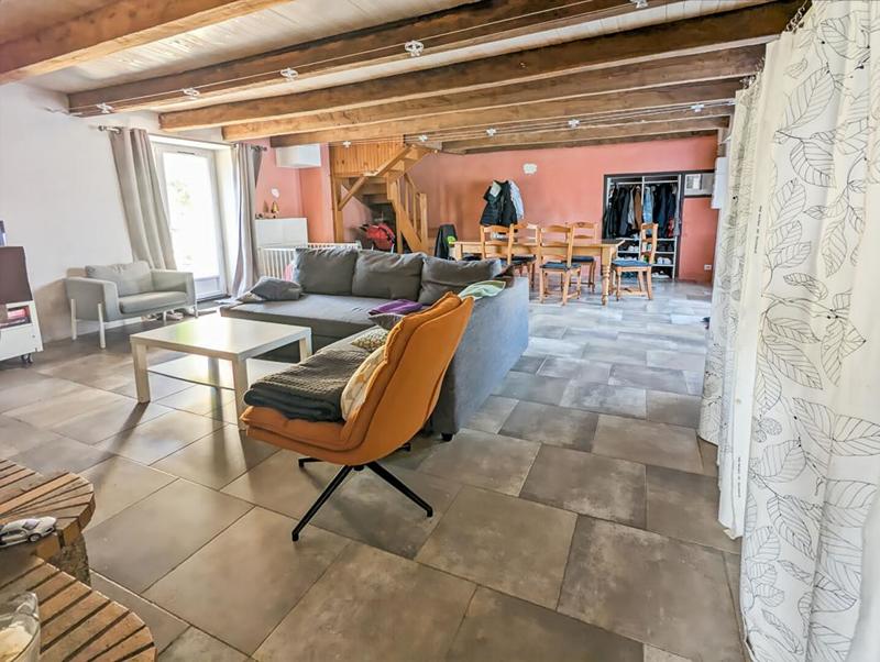 Maison - 144 m² - 9 pièces