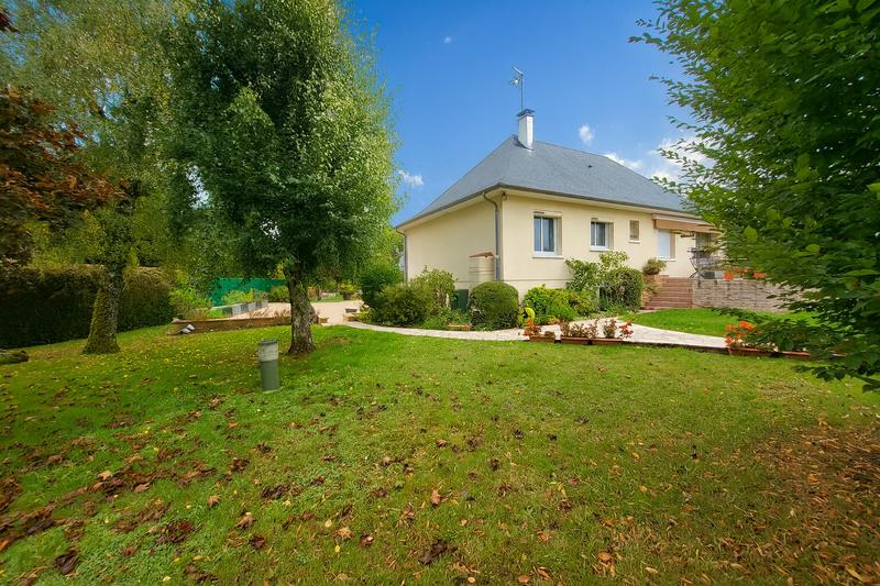 Maison - 104 m² - 4 pièces