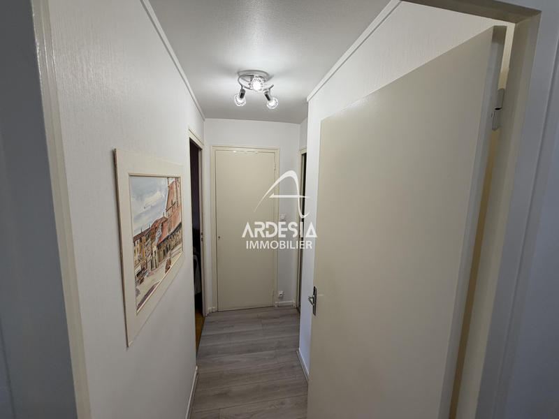 Appartement - 65 m² - 2 pièces