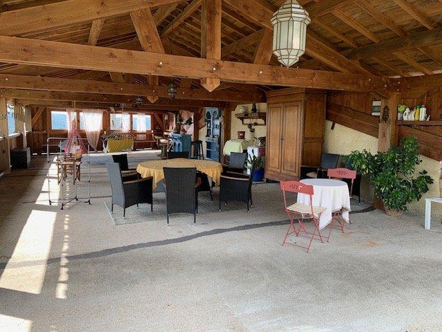 Maison - 250 m² - 10 pièces