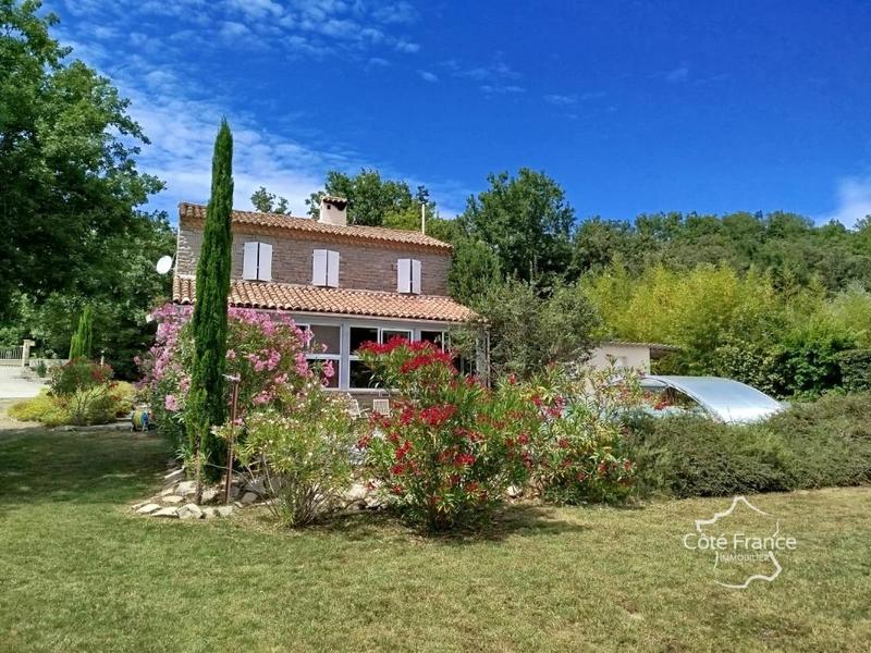 Villa - 157 m² - 6 pièces