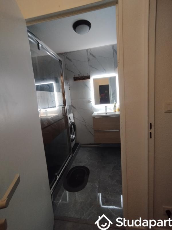 Chambre - 13 m² - 1 pièce