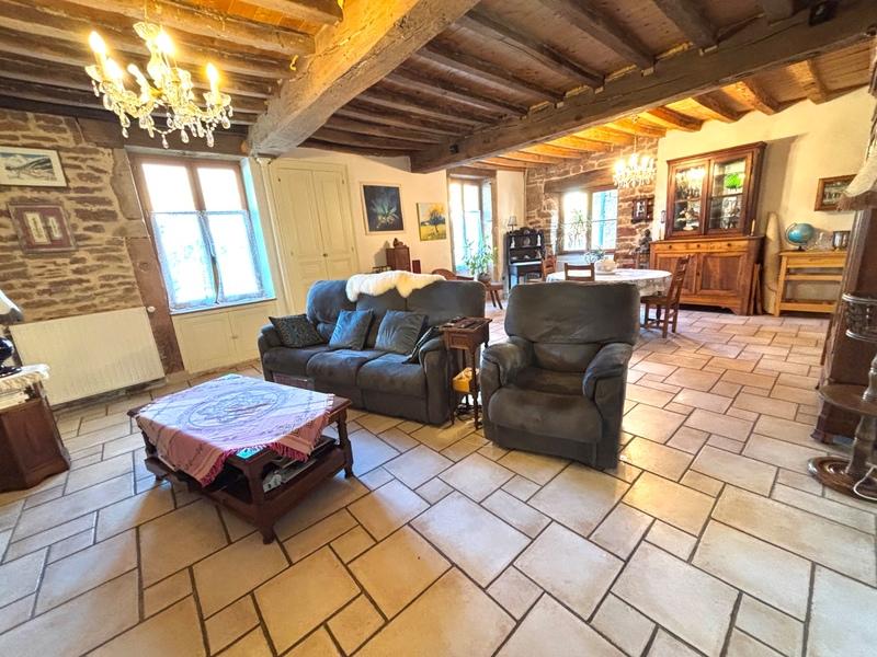 Maison - 200 m² - 6 pièces