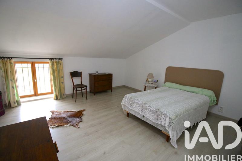 Maison - 280 m² - 11 pièces