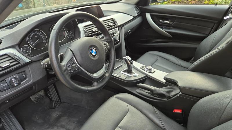 Bmw Série 3 330i 252 Lounge Plus