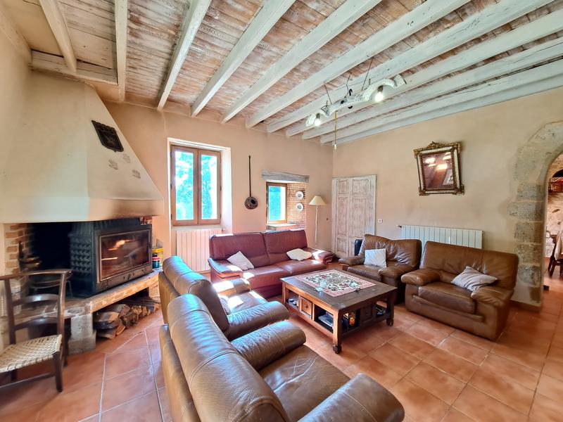 Maison - 220 m² - 8 pièces