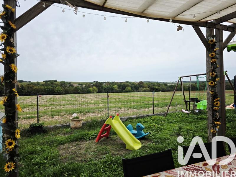 Maison - 250 m² - 17 pièces