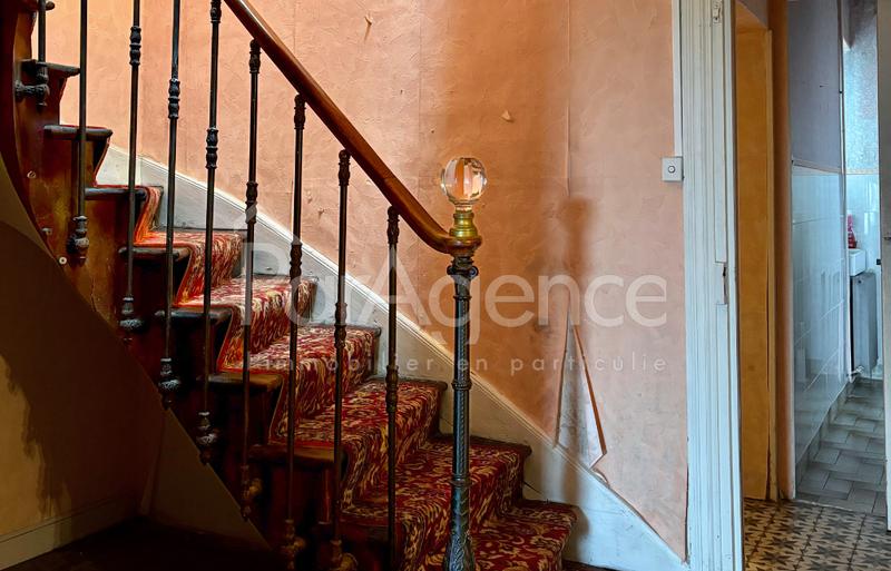 Maison - 253 m² - 14 pièces