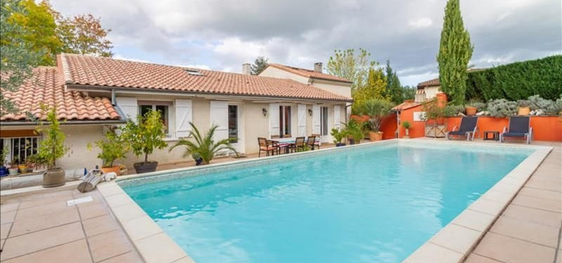 Maison - 180 m² - 6 pièces