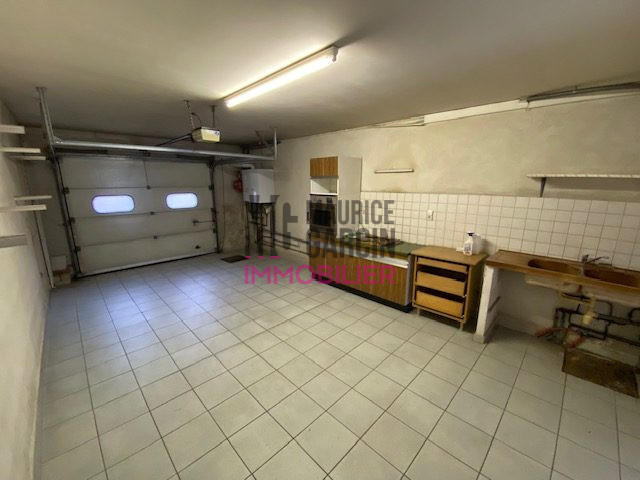 Maison - 209 m² - 8 pièces