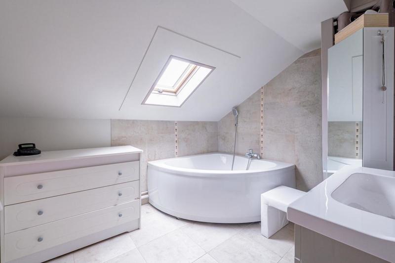 Maison - 190 m² - 7 pièces