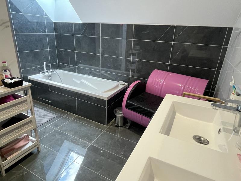 Maison traditionnelle - 129 m² - 6 pièces