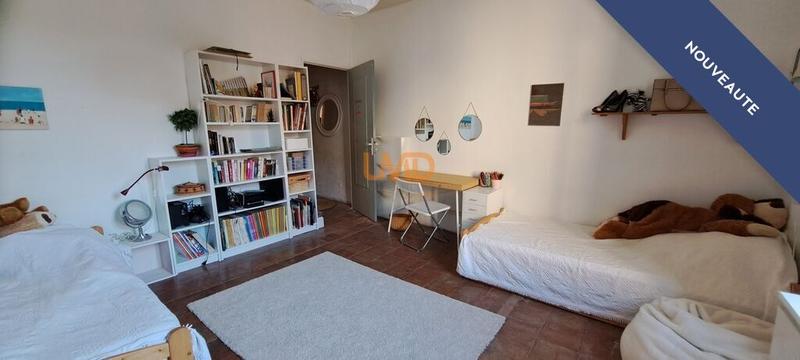 Maison - 195 m² - 8 pièces