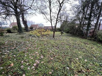 Terrain constructible - 477 m²