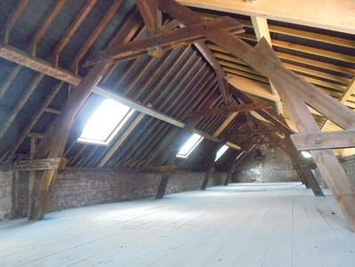 Maison - 520 m² - 5 pièces