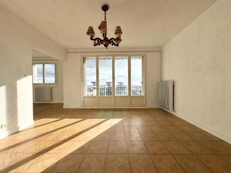 Appartement - 81 m² - 4 pièces