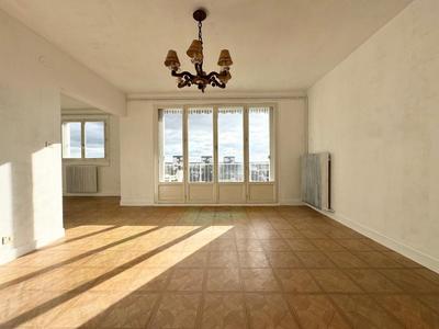 Appartement - 81 m² - 4 pièces