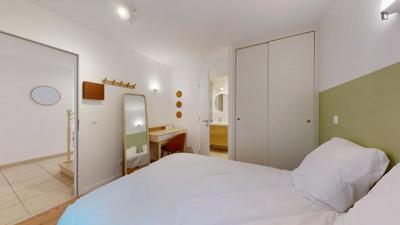 Chambre - 12 m² - 6 pièces