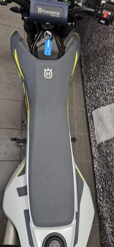 Husqvarna 701 Supermoto 700