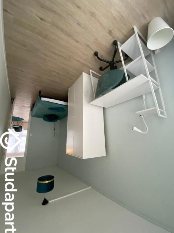 Chambre - 9 m² - 1 pièce