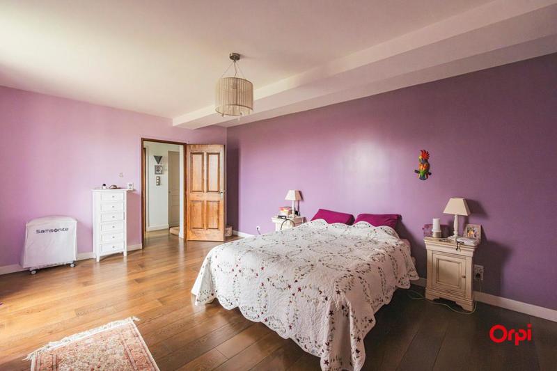 Maison - 320 m² - 6 pièces