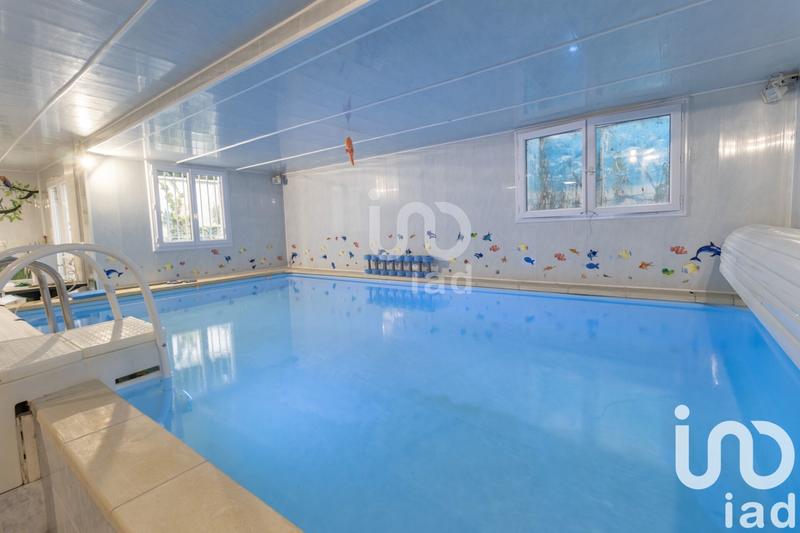 Maison - 190 m² - 8 pièces