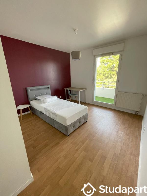 Chambre - 9 m² - 1 pièce