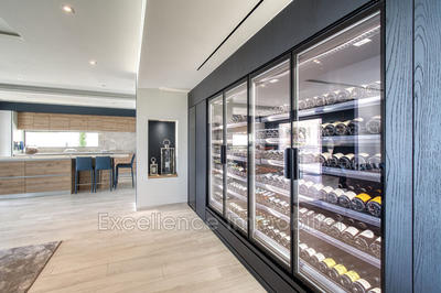 Propriété - 355 m² - 6 pièces