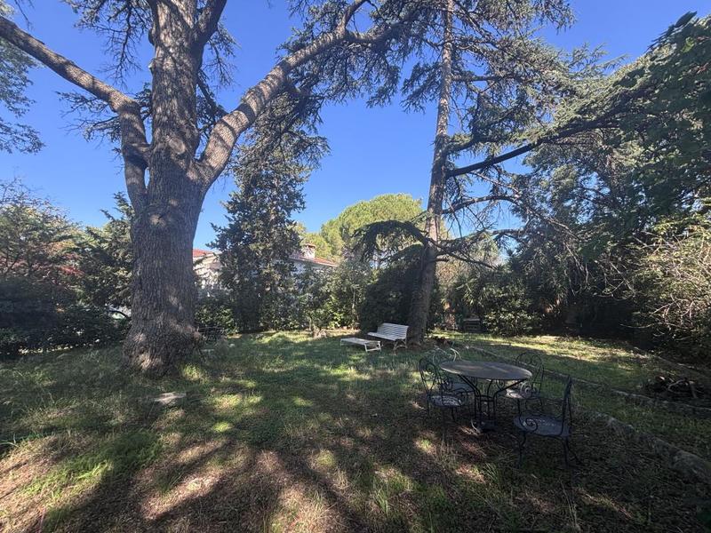 Villa - 240 m² - 5 pièces