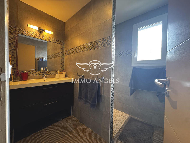 Villa - 130 m² - 6 pièces