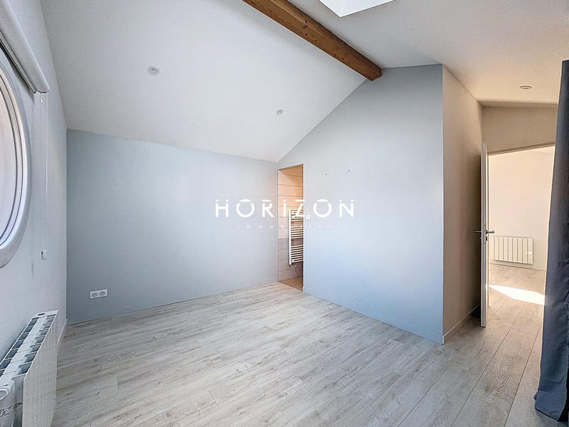 Maison contemporaine - 216 m² - 8 pièces