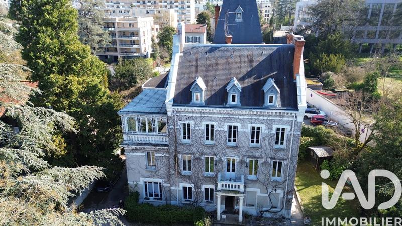 Appartement - 110 m² - 5 pièces