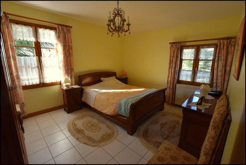 Maison - 156 m² - 7 pièces