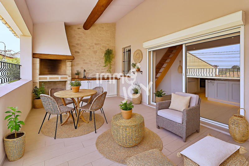 Maison - 229 m² - 7 pièces