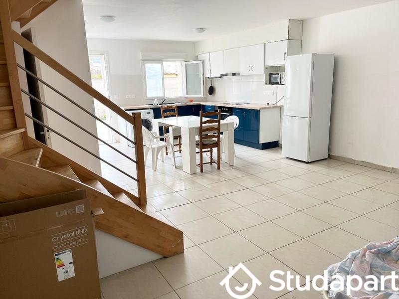 Chambre - 13 m² - 1 pièce