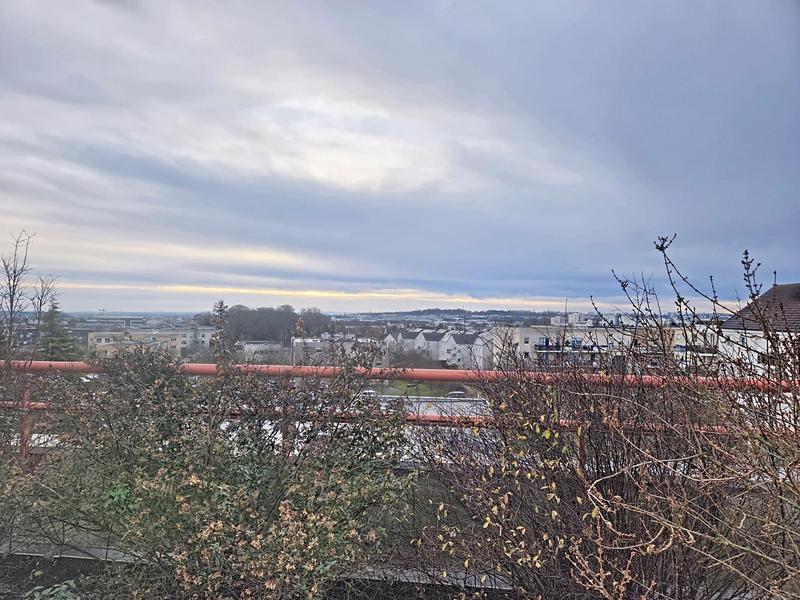 Local commercial - 81 m² - 4 pièces