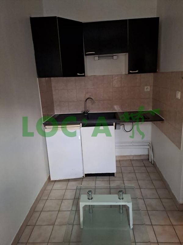 Studio - 25 m² - 1 pièce