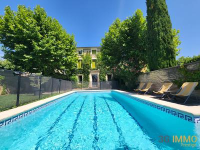 Maison de maîtres - 280 m² - 14 pièces