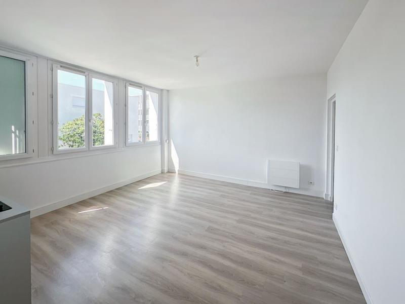 Appartement - 102 m² - 4 pièces