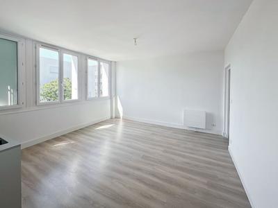 Appartement - 102 m² - 4 pièces